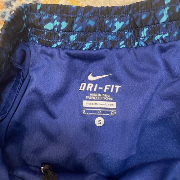 Dri-fit Nike shorts size S - Picture 2 of 4